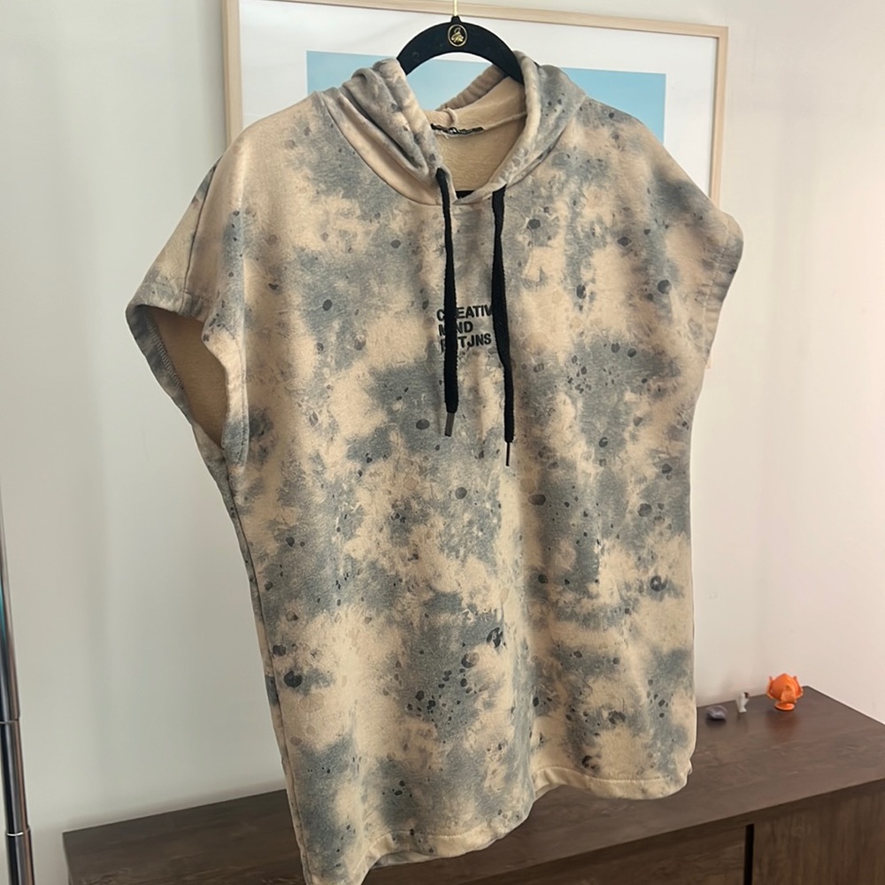RNT 23 Short Sleeve Hoodie S/M